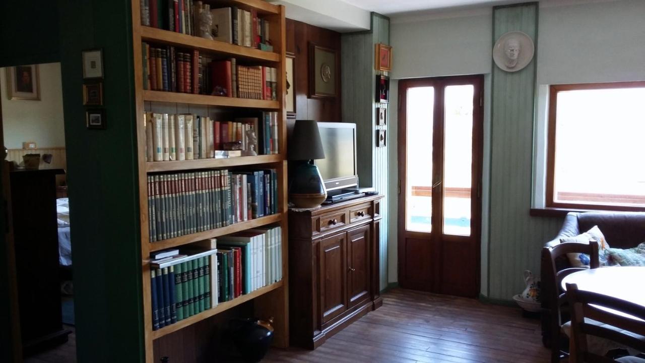 פוליניו Chalet Ricciano מראה חיצוני תמונה